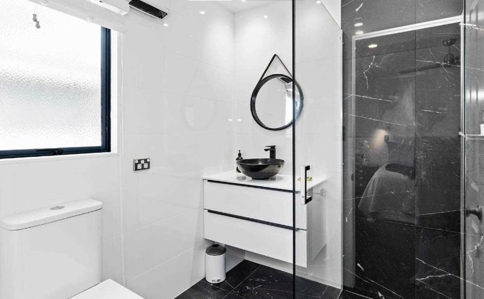 Sea Breeze 3 Bedroom Apartment Маунт-Маунгани Экстерьер фото